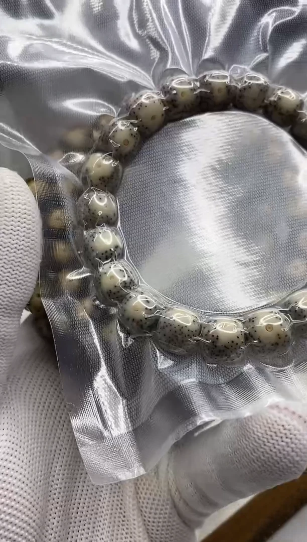 星月菩提手串186 石玉料同枝眼睛 11*10mm