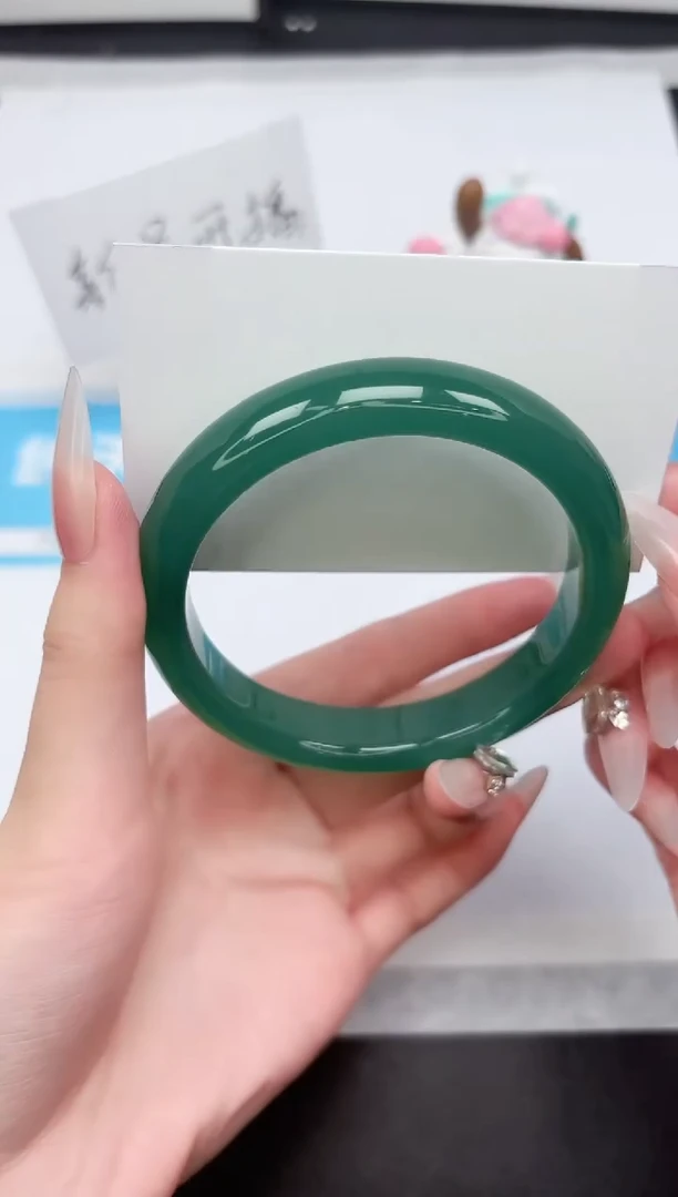 石英质玉手镯未镶嵌399-65