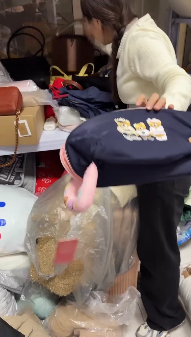 PVC点点小红心 关注主播
