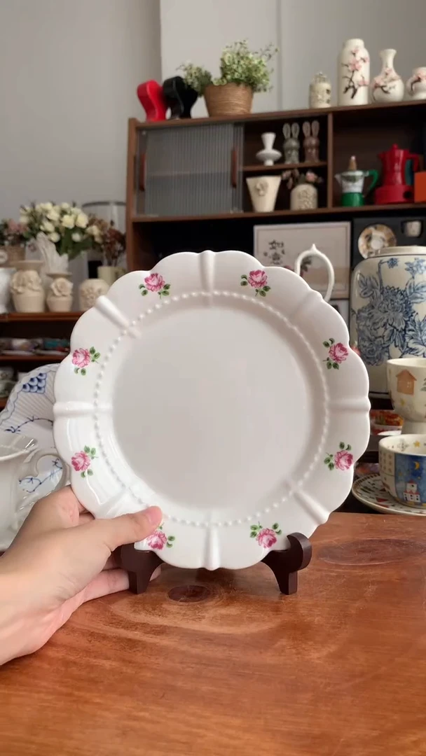 瓷粉色小碎花8寸盘