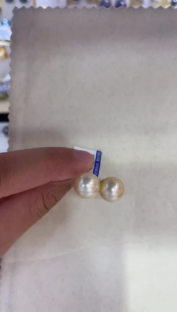 18K金镶嵌海水珍珠耳饰清货