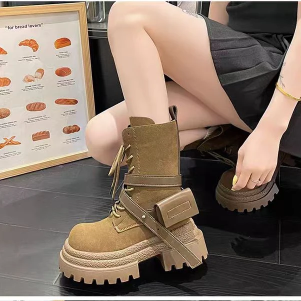 【新疆包邮】25年新款厚底大头机车带小包挂件马丁靴123