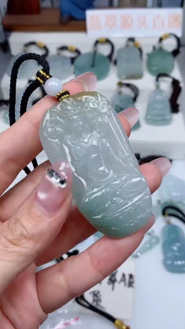 颈饰未镶嵌翡翠吊坠