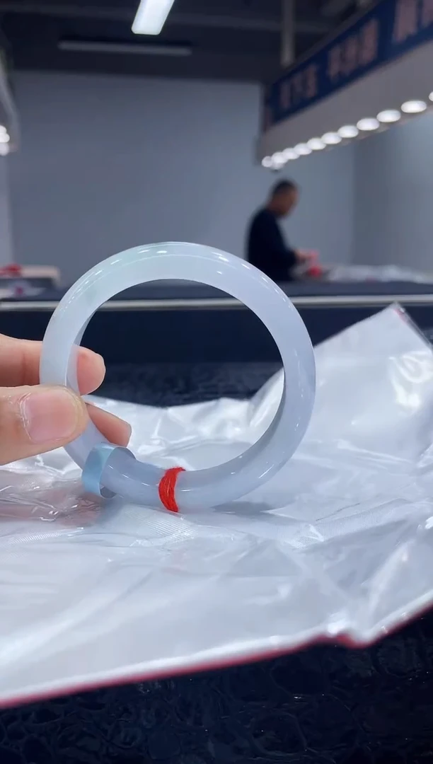 未镶嵌手镯翡翠9