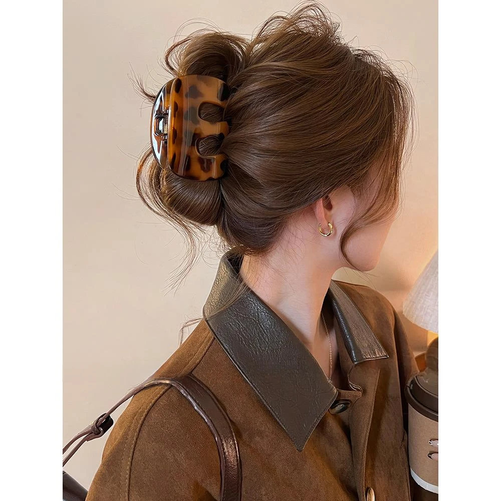 法式醋酸豹纹抓夹女高级感盘发夹子2025新款后脑勺百搭鲨鱼夹发饰