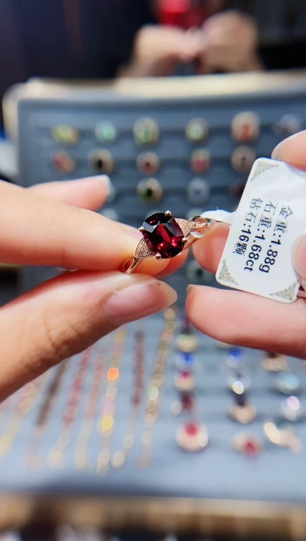 18K金镶嵌戒指碧玺1.68.