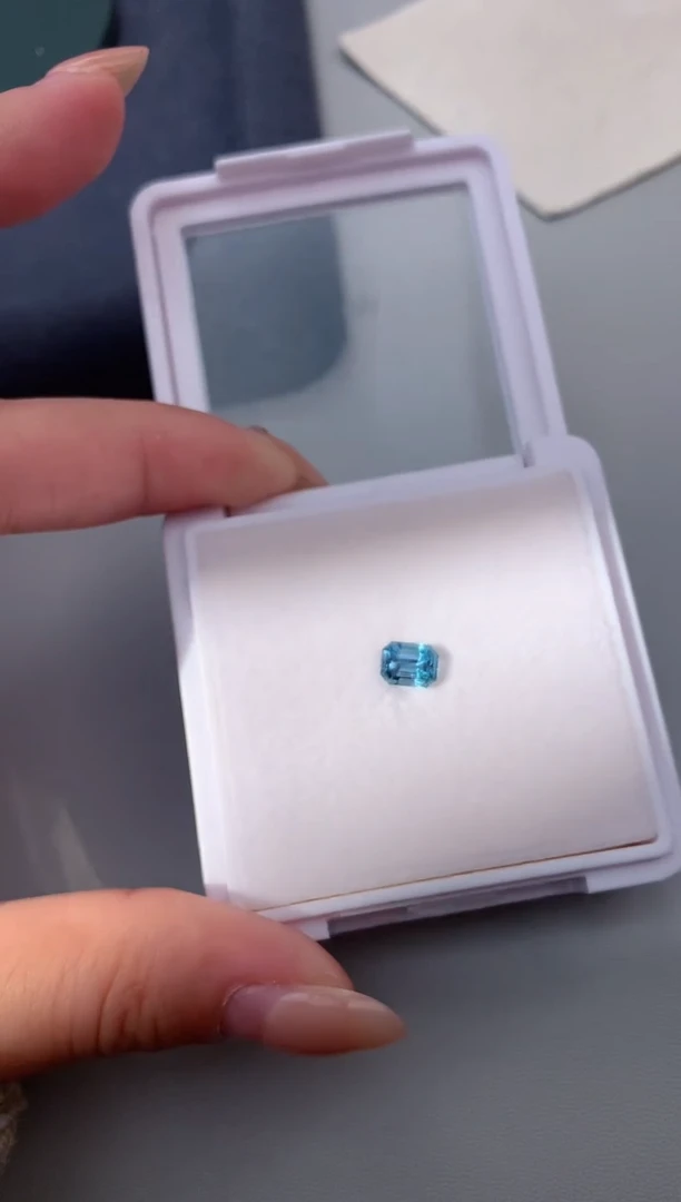 【闪购商品】海蓝宝石裸石未镶嵌1ct海蓝宝石