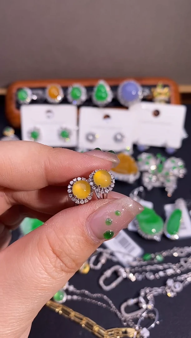 【闪购商品】翡翠耳饰18K金镶嵌耳饰