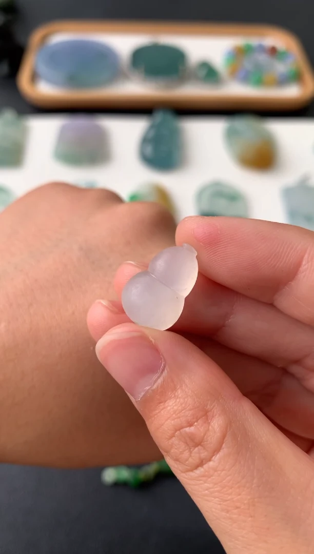 未镶嵌定制翡翠翡翠