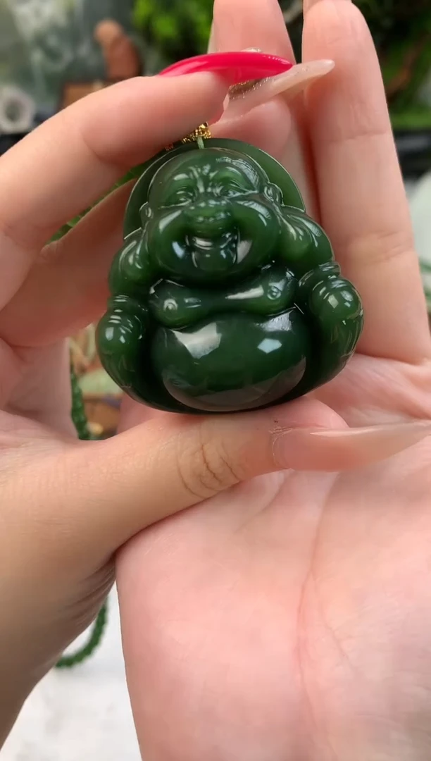 颈饰未镶嵌和田玉吊坠