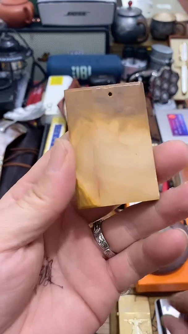 瓷片闪购商品 如图所示