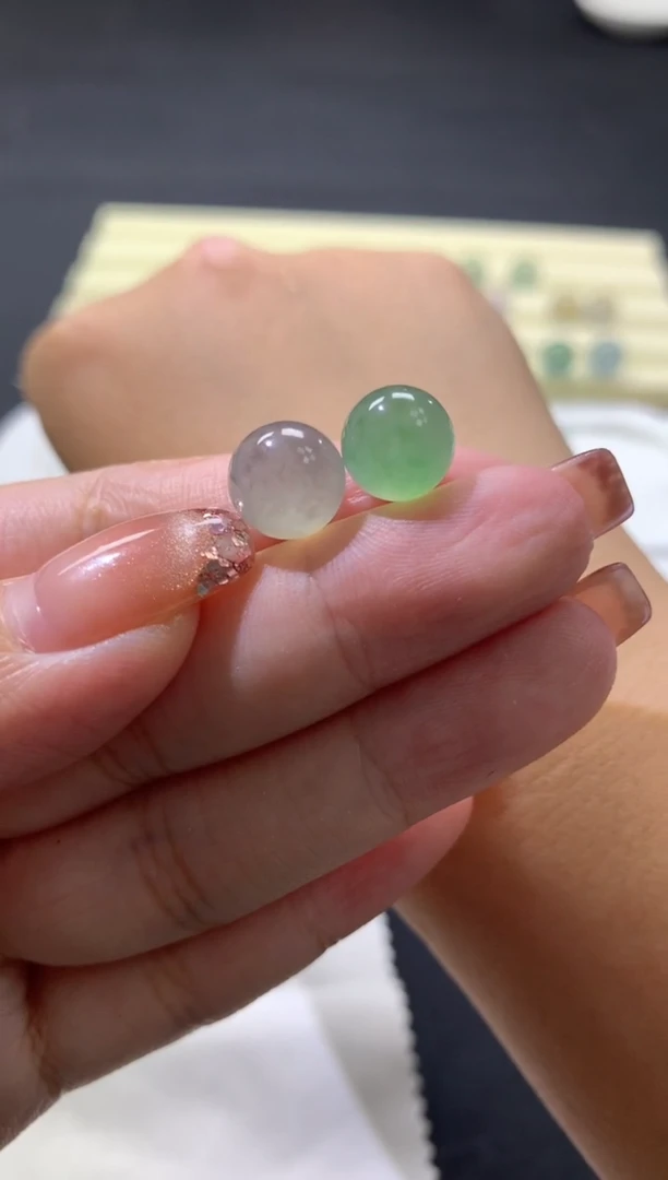 未镶嵌定制翡翠小*卡9.6mm
