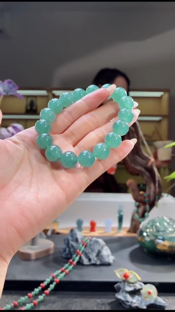 吊坠(不含链)未镶嵌翡翠手串（多样性发其一）