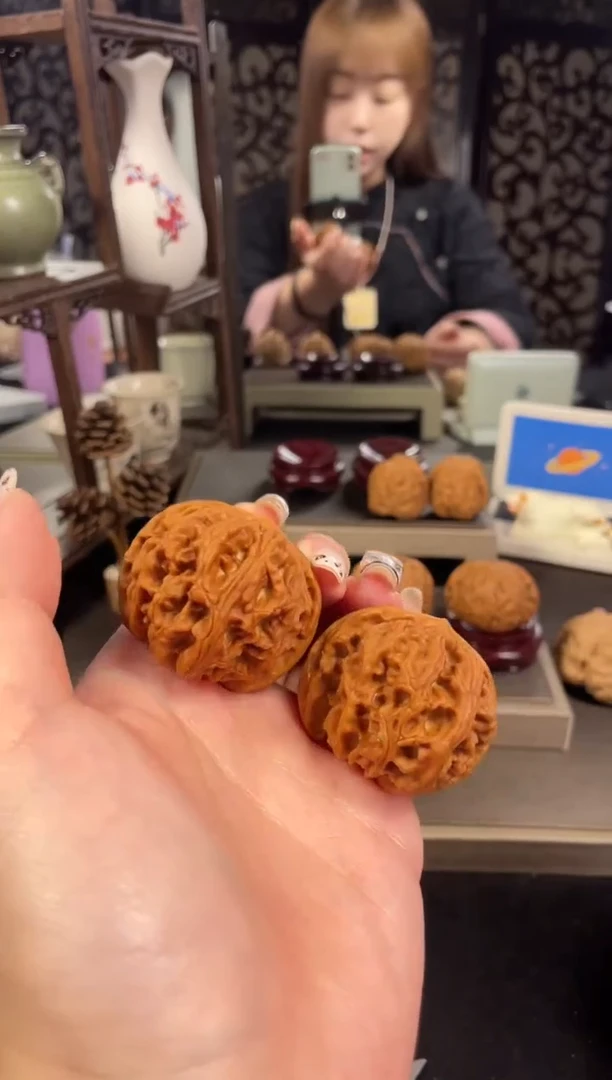 【闪购商品】文玩核桃把件苹果园43尺-63