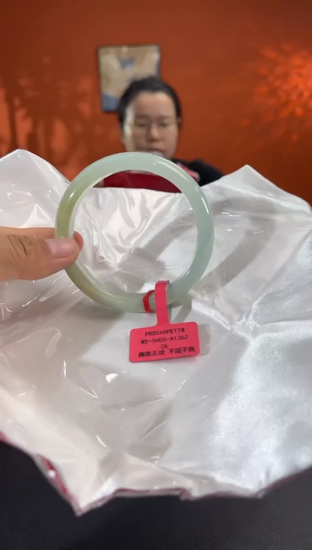 未镶嵌手镯翡翠3
