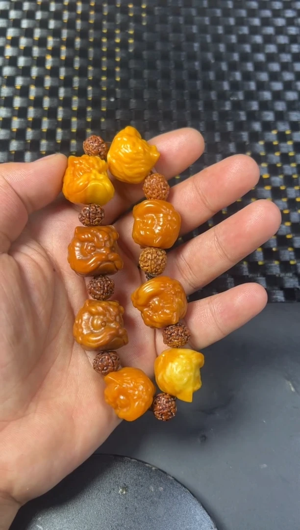 和田玉未镶嵌颈饰大****玉1