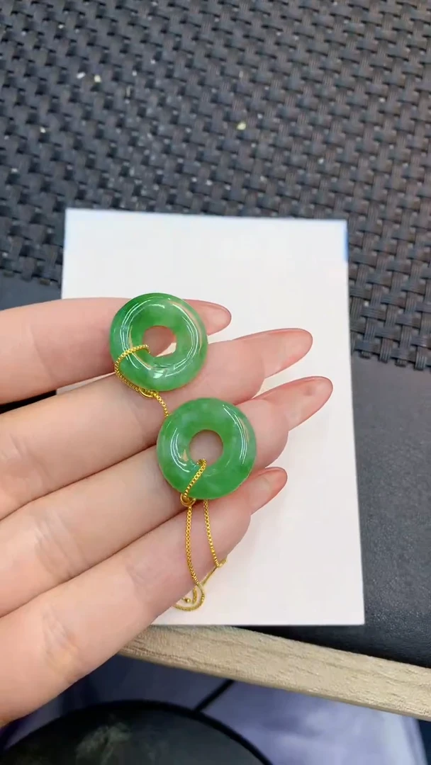 颈饰未镶嵌翡翠多样性发其一