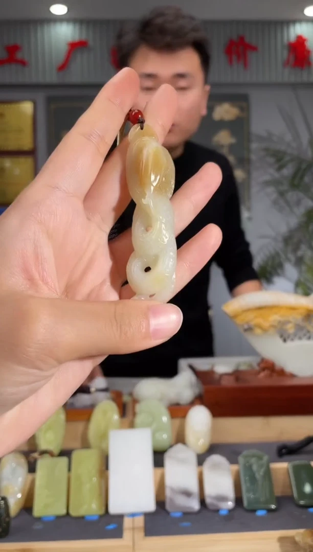 【闪购商品】和田玉颈饰未镶嵌拍一发一 多样性发货