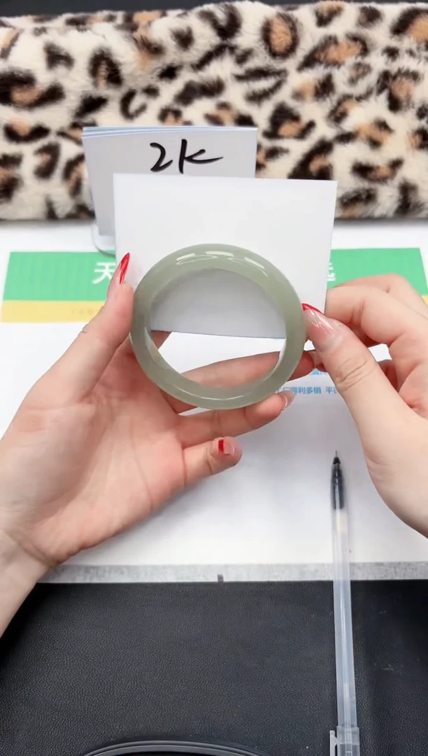 【闪购商品】石英质玉手镯未镶嵌193-58.6