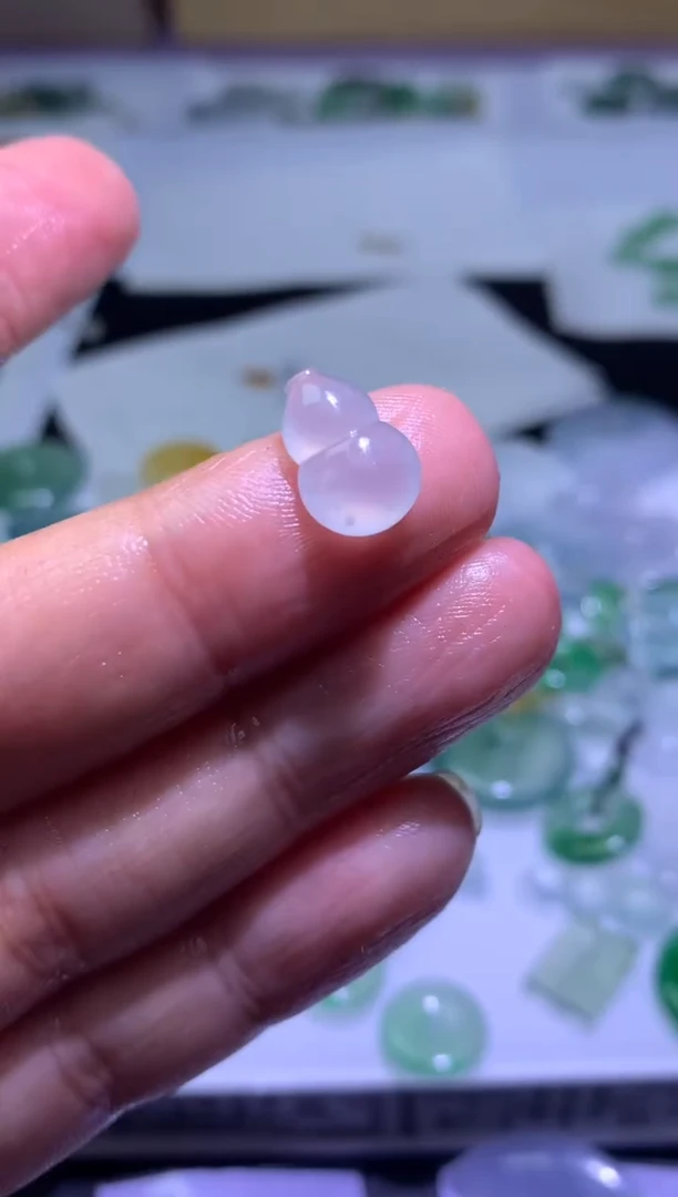未镶嵌定制翡翠毛货