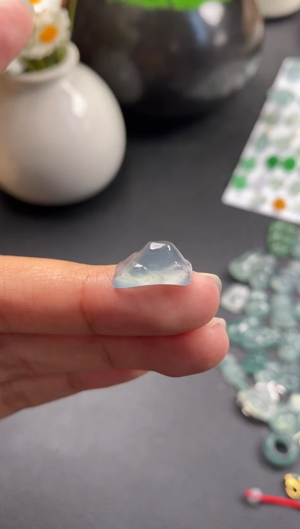 散珠翡翠冰种小山