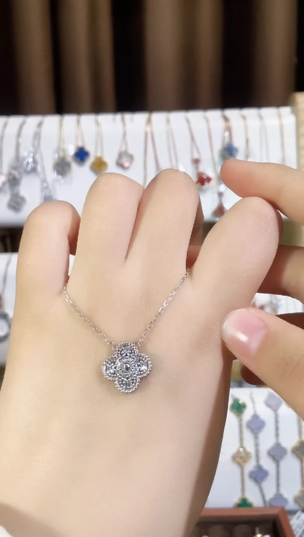 【闪购商品】钻石套链18K金镶嵌钻石k白满钻草