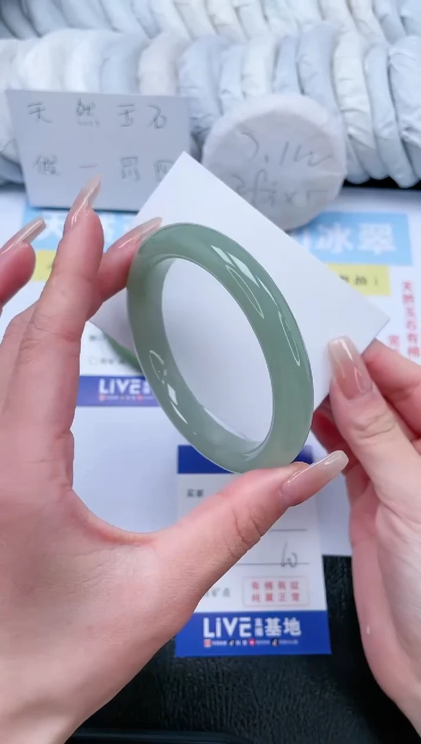 【闪购商品】石英质玉手镯未镶嵌T317-60