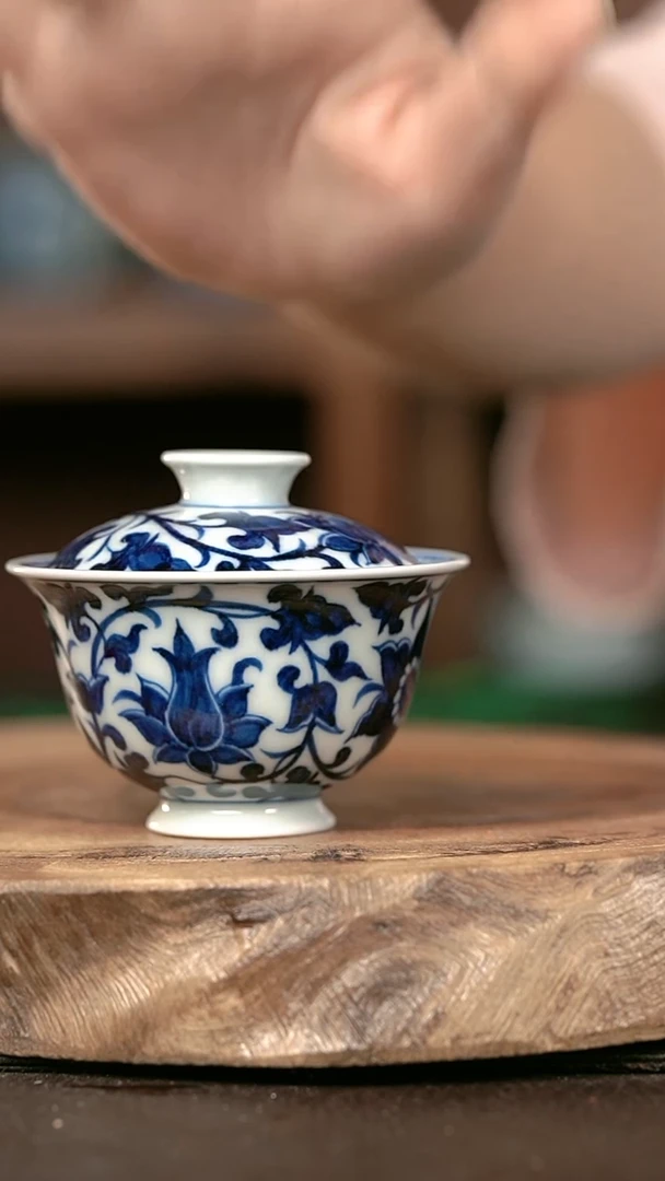 手绘手绘高温现代瓷  气   缠枝莲小元宝100cc