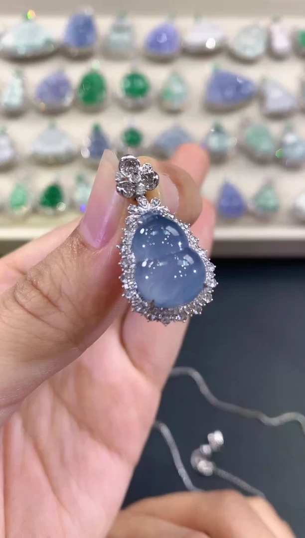 翡翠18K金镶嵌吊坠(不含链)C16春日珠宝紫货有色差