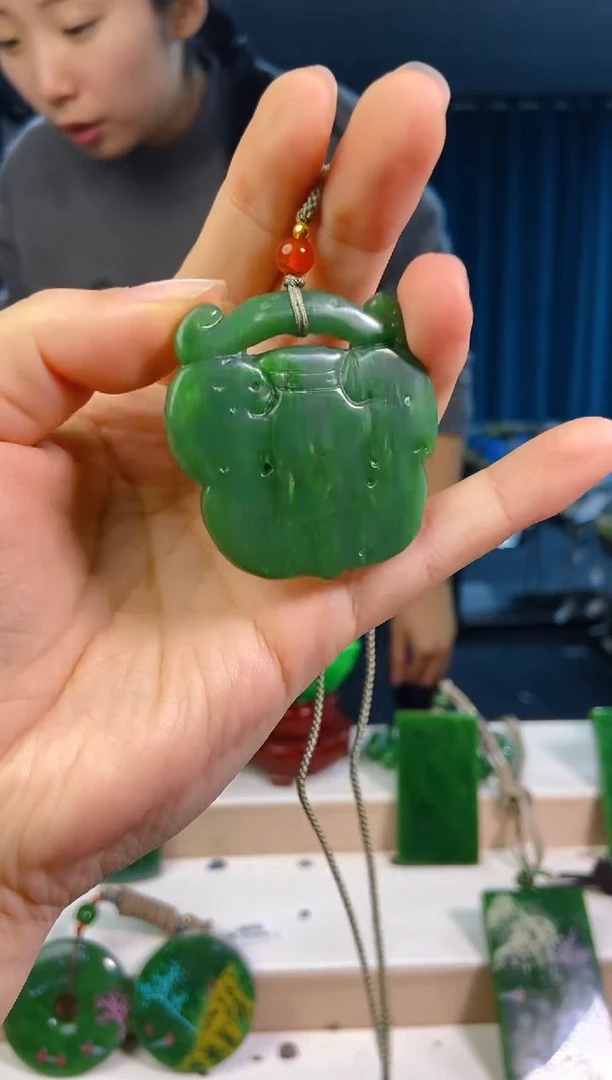 【闪购商品】和田玉挂件未镶嵌1