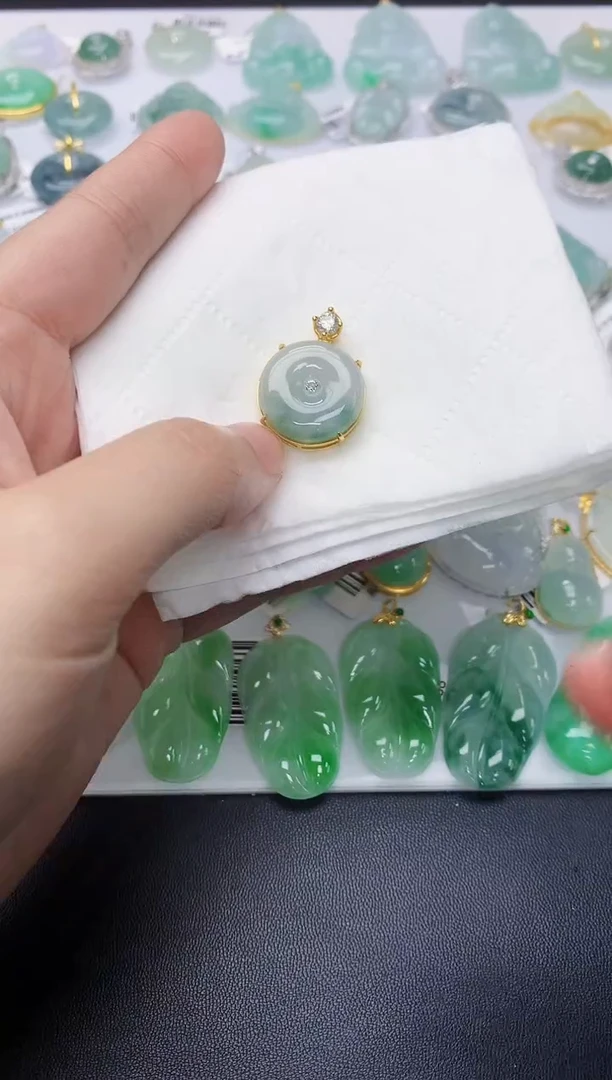 颈饰银S925镀金镶嵌翡翠天然A货