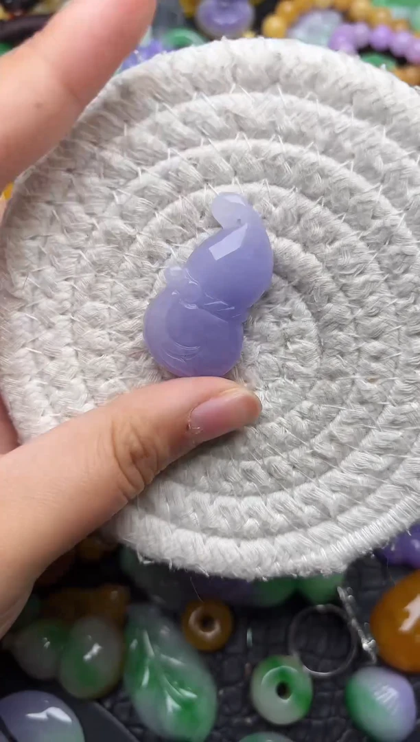 颈饰未镶嵌翡翠缅甸翡翠吊坠