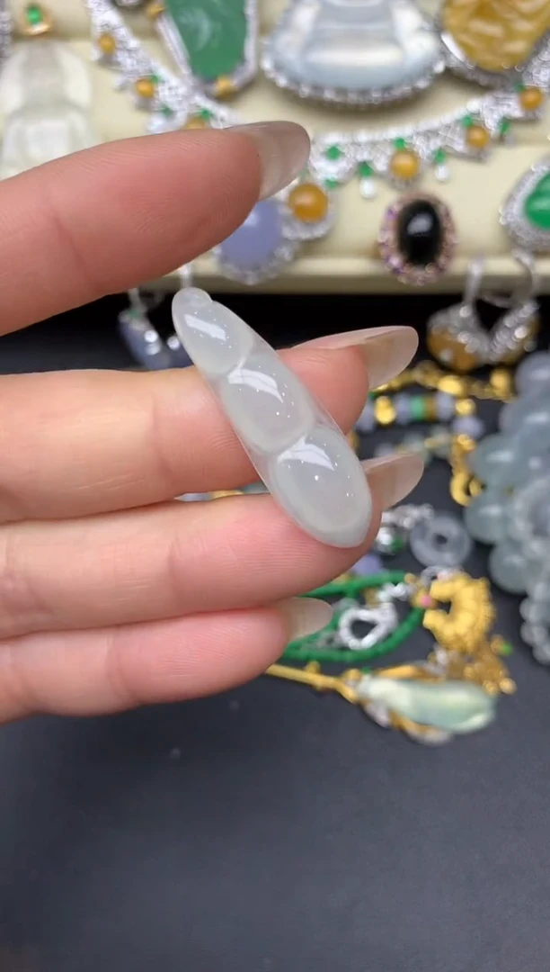 翡翠未镶嵌颈饰323-雪姐翡翠天天见