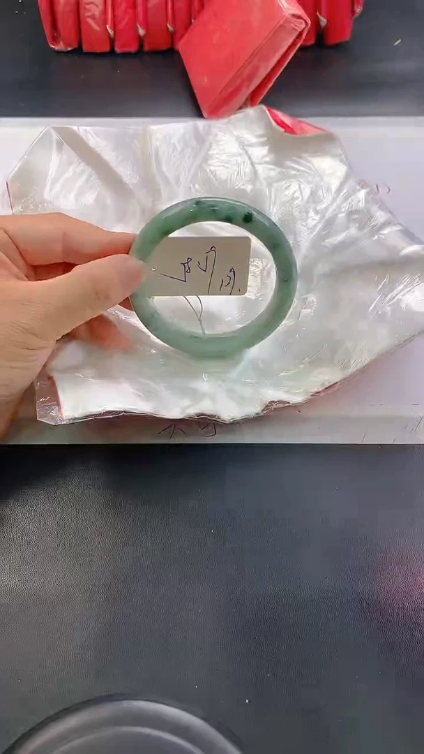 未镶嵌手镯翡翠129