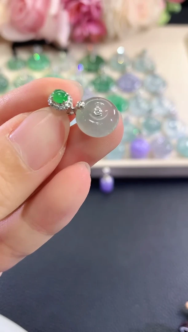 吊坠(不含链)18K金镶嵌翡翠b71多样性一件发