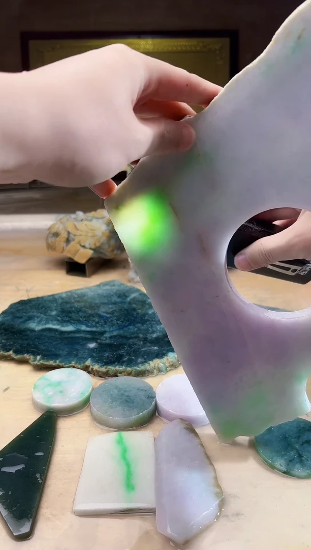 翡翠挂件未镶嵌A货张优6198