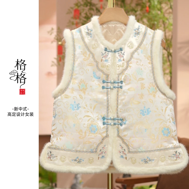 《 月照香浓-棉马夹》2025年秋冬新款简约加厚刺绣时尚减龄显瘦休