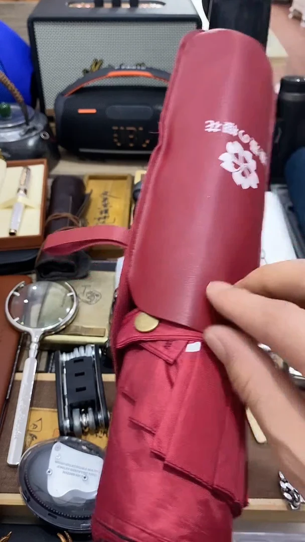 瓷片闪购商品 如图所示