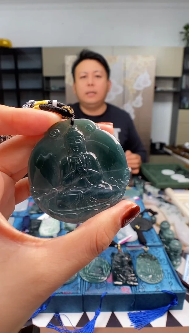 颈饰未镶嵌翡翠多样性发其一