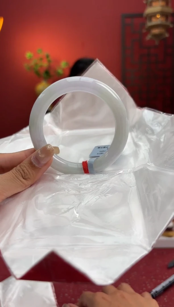 未镶嵌手镯（圆镯）翡翠翡翠手镯8