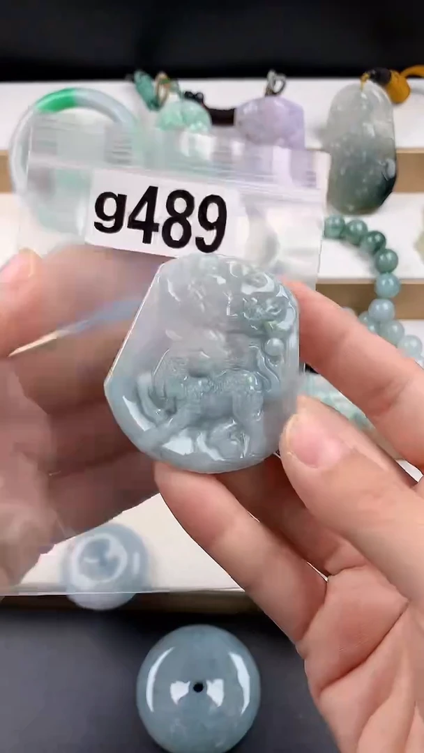 颈饰未镶嵌翡翠天然翡翠吊坠挂件