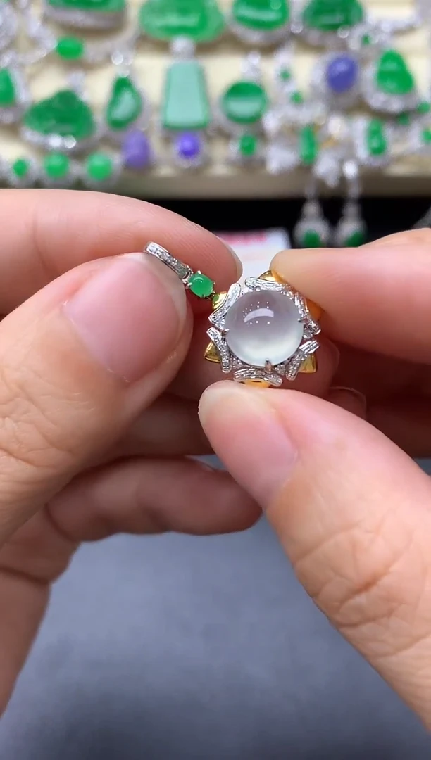 颈饰18K金镶嵌翡翠453-中国好珍宝