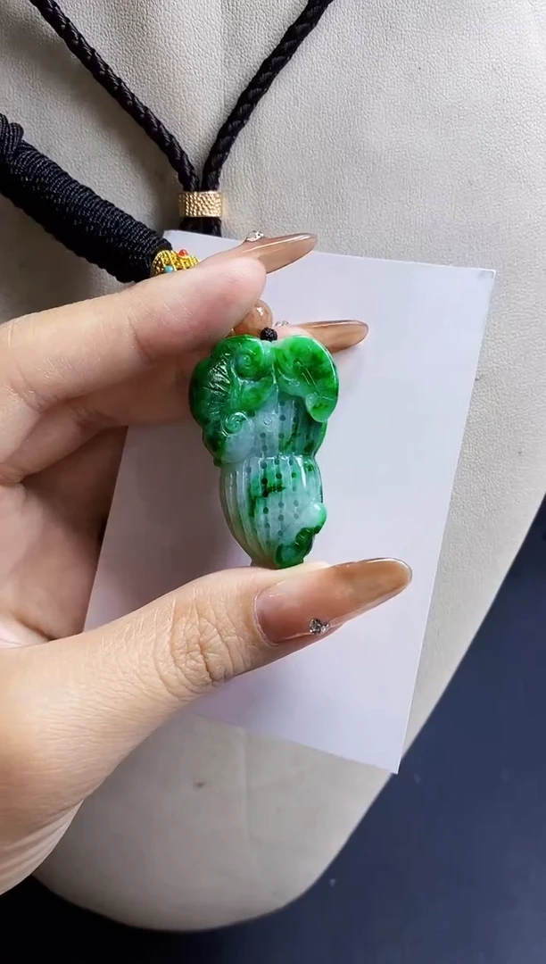 颈饰未镶嵌翡翠1