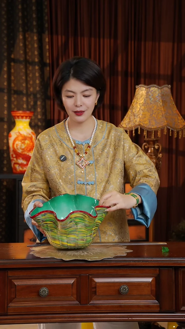 琉璃琉璃。。。。。。。。。。