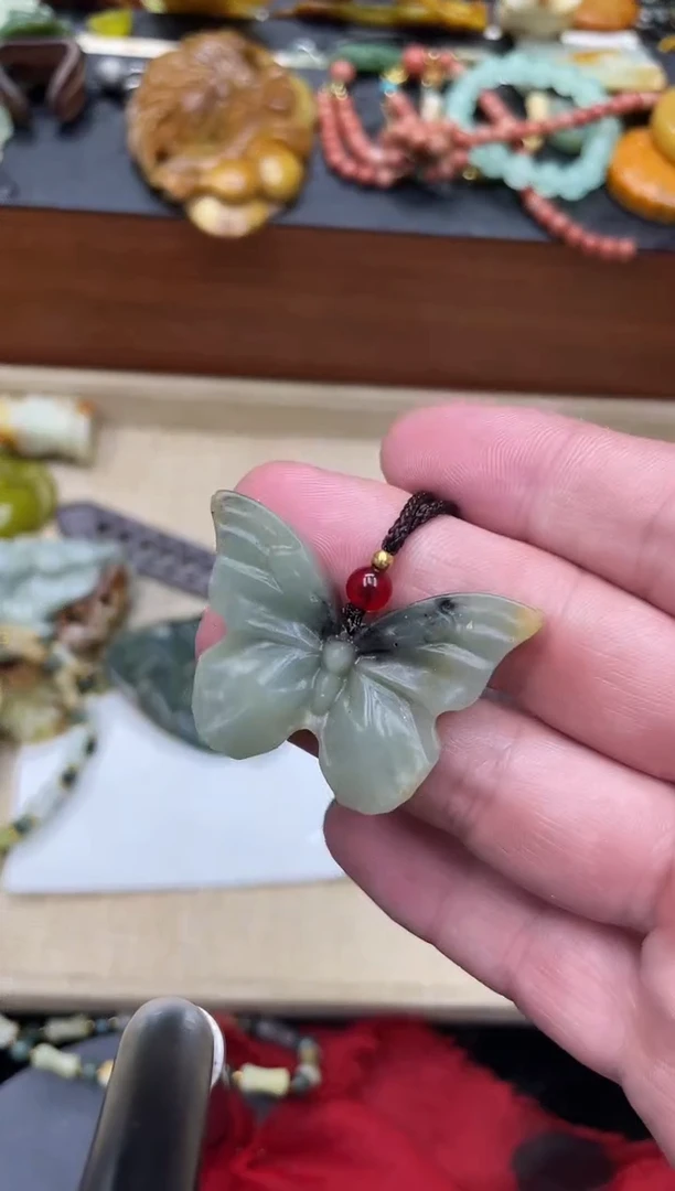 未镶嵌岫玉吊坠·