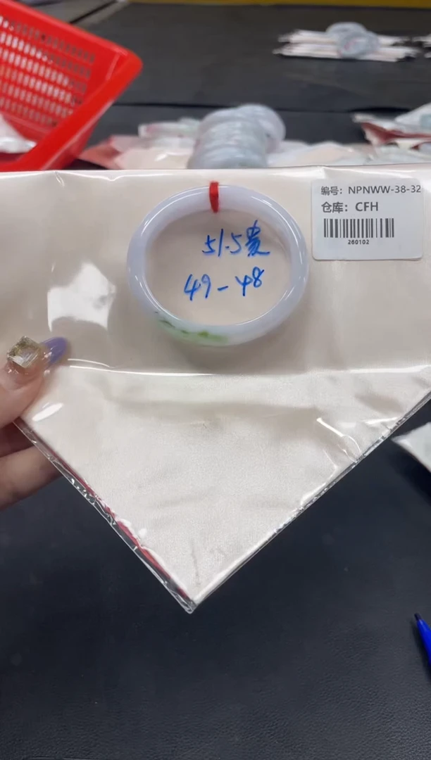 未镶嵌手镯翡翠翡翠手镯