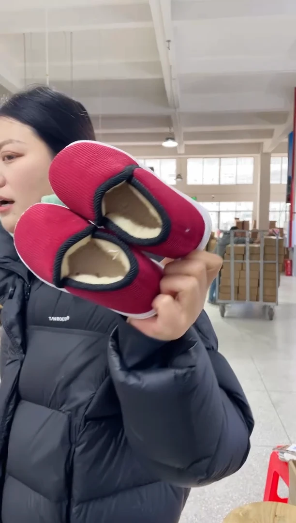 红色儿童棉鞋19公分