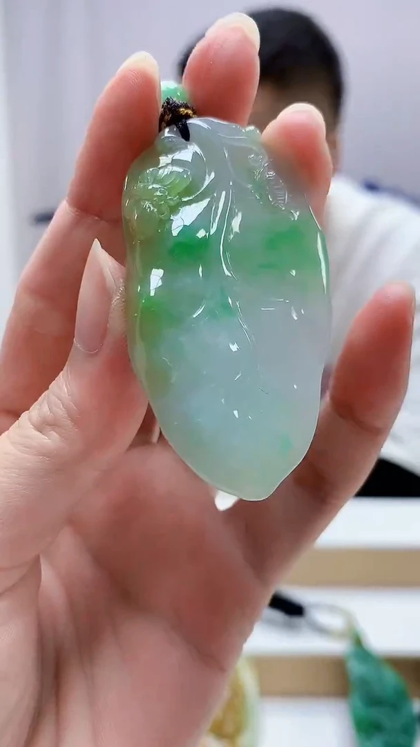 未镶嵌定制翡翠4898zm-毛货挂件叶子126