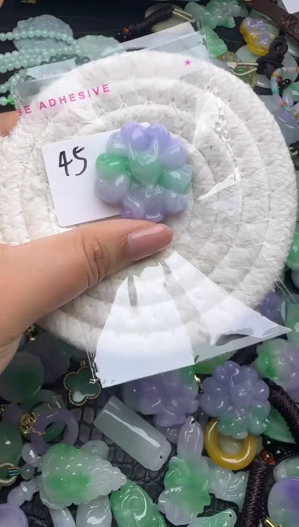 颈饰未镶嵌翡翠缅甸翡翠吊坠