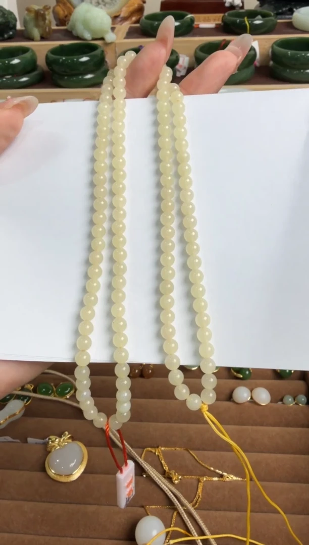 颈饰未镶嵌和田玉项链